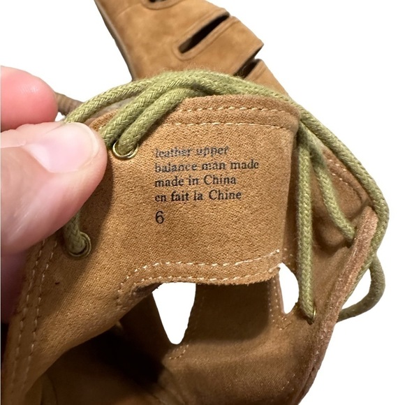 Seychelles Play Along Tan Suede Lace-Back Shootie Heels Size 6 - Picture 7 of 8